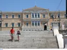 Καιρός: Πέφτει σήμερα η θερμοκρασία - Πότε θα δούμε 44αρια
