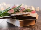 Τι σημαίνει η λέξη «πτερόεις»
