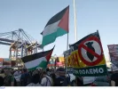 Πειραιάς: «Μπλόκο» λιμενεργατών σε πλοίο που μεταφέρει όπλα στο Ισραήλ