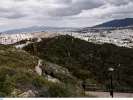 Λυκαβηττός: 25χρονος έπεσε από τον λόφο - Μεταφέρεται στο νοσοκομείο