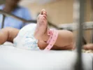 Λάρισα: Σε κρίσιμη κατάσταση το βρέφος με τα εγκαύματα - Υπέστη ανακοπή