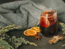 Glühwein στο σπίτι: Πώς να φτιάξετε το απόλυτο χριστουγεννιάτικο ρόφημα