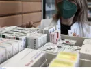ΕΟΦ: Συνεχείς ελλείψεις φαρμάκων – Τι προκαλεί τα άδεια ράφια