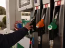 Βενζίνη πάνω από δύο ευρώ: Πόσο πληρώνουν πλέον οι οδηγοί