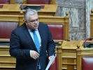 Παπαϊωάννου: Κουκουλοφόροι πέταξαν τρικάκια και φυλλάδια έξω από το σπίτι του υφυπουργού Παιδείας