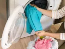 Πλυντήριο: Με αυτό το κουμπί στεγνώνουν πιο γρήγορα τα ρούχα