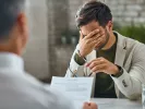 Η ανεργία δεν επηρεάζει μόνο το πορτοφόλι - Οι «αόρατες» συνέπειές της