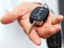 Ξέμεινε από μπαταρία το κλειδί του αυτοκινήτου; Οι λύσεις έκτακτης ανάγκης που λίγοι γνωρίζουν