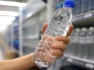 Γιατί δεν πρέπει να ξαναγεμίζετε τα πλαστικά μπουκάλια νερού – Οι κίνδυνοι που αγνοούν οι περισσότεροι