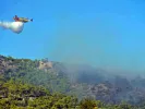 Μαίνεται η φωτιά στα Γρεβενά: Στη «μάχη» 40 πυροσβέστες και δύο ελικόπτερα