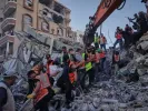 Γάζα: Κατέρρευσε πολυκατοικία – Τουλάχιστον 20 νεκροί, ανάμεσά τους πέντε παιδιά