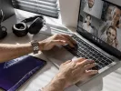 ΔΥΠΑ/ΟΑΕΔ: Τηλεργασία από το χωριό με επιδότηση 90%