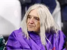 Νίκος Καρβέλας: Οι άδειες για τα τραγούδια του περνούν στον ίδιο – Τι προβλέπεται για τη Βίσση