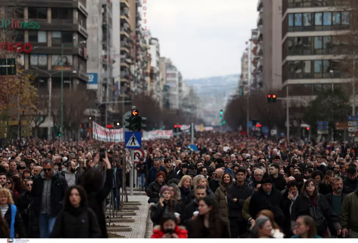 Τέμπη: Ηχηρό «όχι στη συγκάλυψη» - Πλημμύρισε η χώρα (βίντεο, εικόνες)