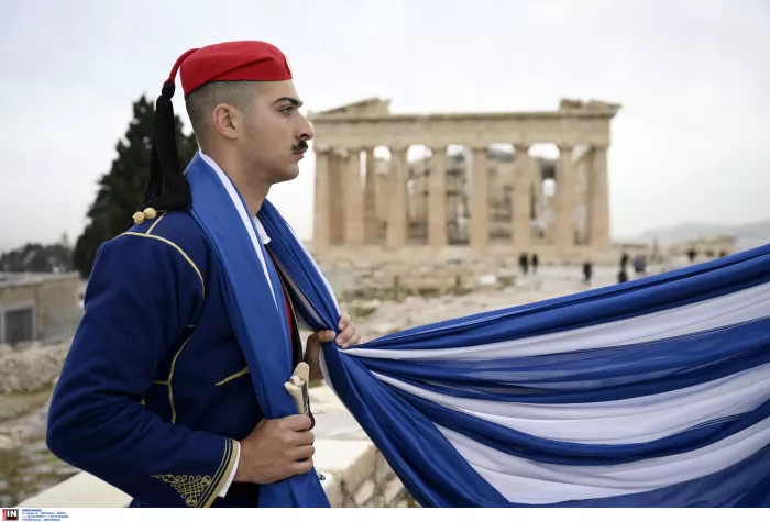 Επέτειος 25ης Μαρτίου: Ολοκληρώθηκε η στρατιωτική παρέλαση στην Αθήνα (εικόνες)
