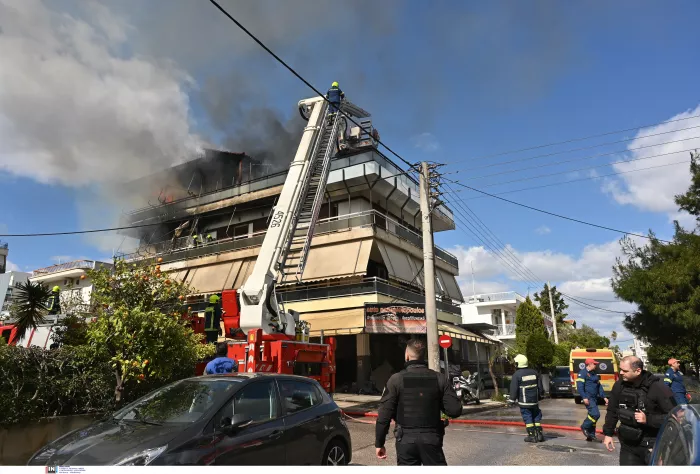 Καίγεται σπίτι στο Χαϊδάρι