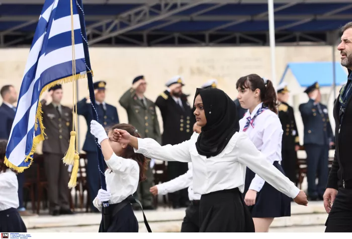 25η Μαρτίου: Σε Εξέλιξη η μαθητική παρέλαση – Δείτε φωτογτραφίες