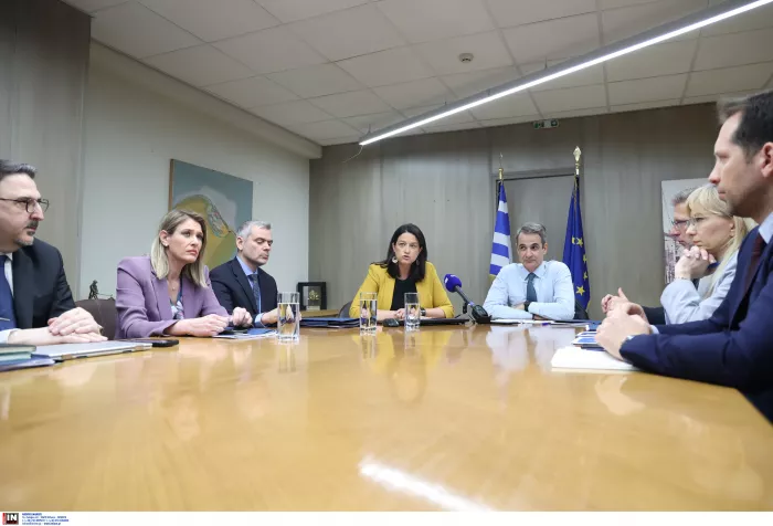Υπουργείο Εργασίας: Ολοκληρώθηκε η συνάντηση Μητσοτάκη-Κεραμέως