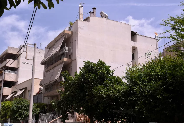 Νέα Χαλκηδόνα: Αναζητείται ο σύντροφος της 48χρονης δολοφονημένης -«Την πίεζε, την περίμενε έξω από τη δουλειά»