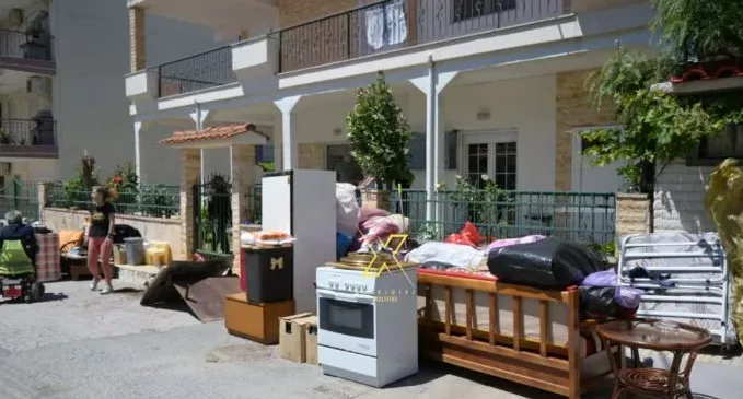Εικόνες ντροπής στη Χαλκιδική: Έξωση σε 83χρονο ενώ έκανε αιμοκάθαρση