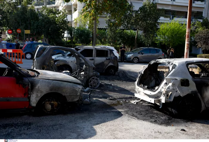 Καμένα αυτοκίνητα Νέα Σμύρνη