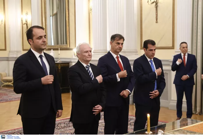 Προεδρικό Μέγαρο: Ορκίστηκαν τα νέα μέλη της κυβέρνησης