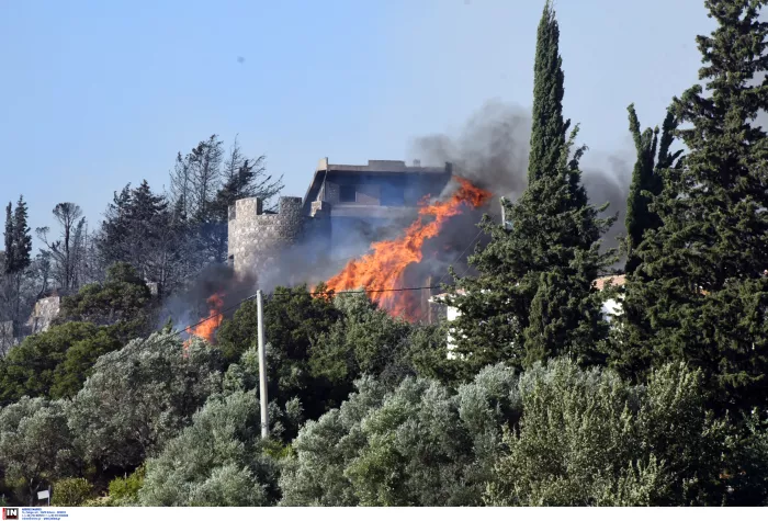Φωτιά στην Πάτρα