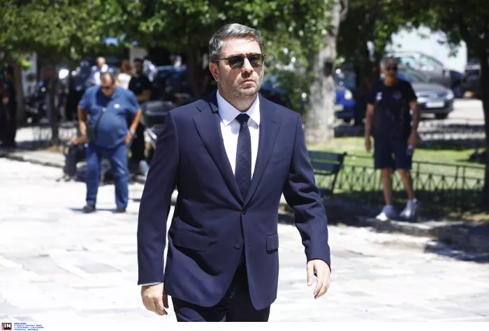 Σε κλίμα οδύνης το τελευταίο «αντίο» στην κόρη του Αντώνη Σαμαρά, Λένα
