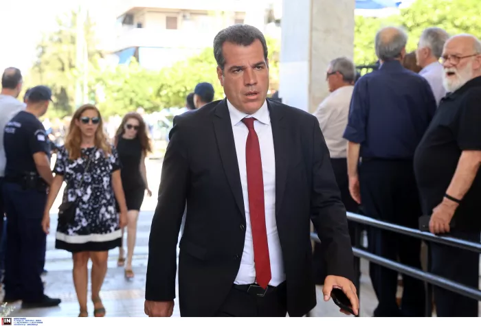 Σε κλίμα οδύνης το τελευταίο «αντίο» στην κόρη του Αντώνη Σαμαρά, Λένα