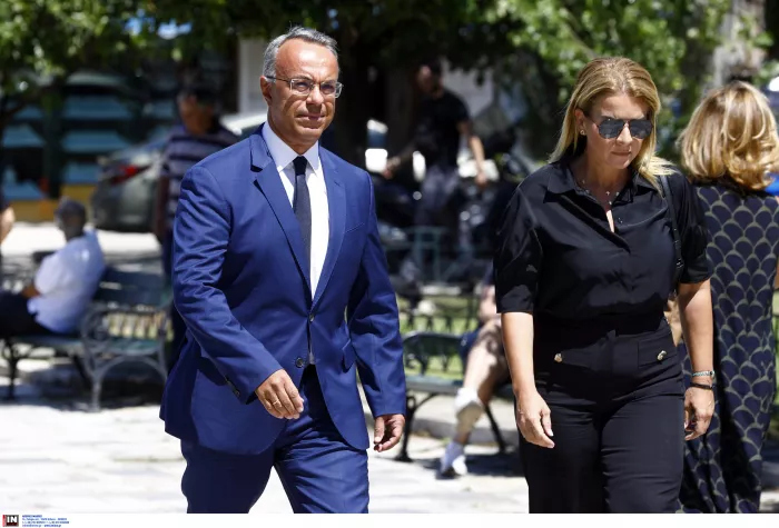 Σε κλίμα οδύνης το τελευταίο «αντίο» στην κόρη του Αντώνη Σαμαρά, Λένα