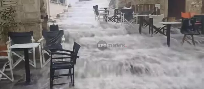 Οι καταρρακτώδεις βροχές των τελευταίων ημερών δημιούργησαν προβλήματα σε ορισμένες περιοχές της χώρας