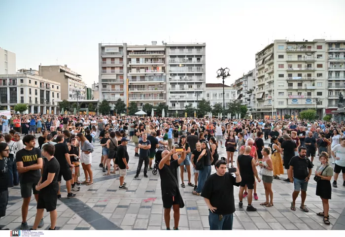 «Τα Τέμπη είναι έγκλημα»! Μεγαλειώδεις συγκεντρώσεις σε όλη τη χώρα (εικόνες)