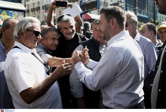 «Νέκρωσε» η χώρα: Χιλιάδες απεργοί λένε «όχι» στο 13ωρο (εικόνες)