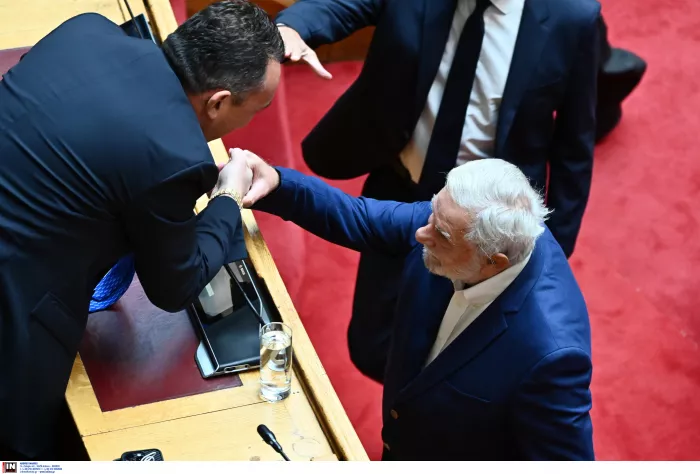 Δρίτσας: Ορκίστηκε βουλευτής στη θέση του Τσίπρα - Στην Νέα Αριστερά η έδρα