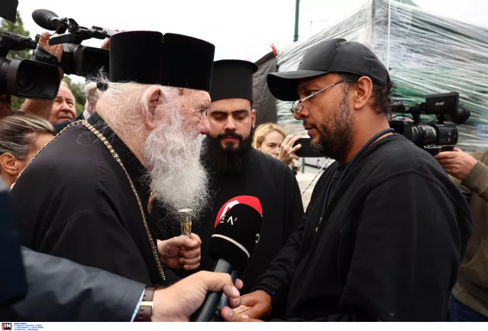 Πάνος Ρούτσι: Στο πλευρό του ο αρχιεπίσκοπος Ιερώνυμος - «Ήρθα να δω έναν άνθρωπο που υποφέρει»