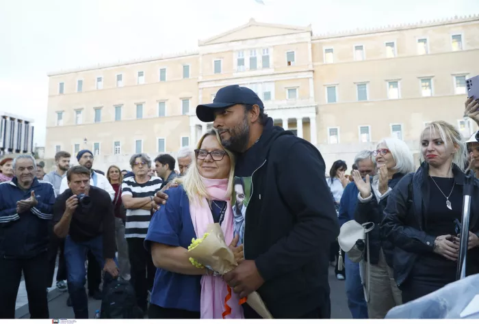 Πάνος Ρούτσι από Σύνταγμα: «Θέλω να ευχαριστήσω όλον τον κόσμο - Είναι μία τεράστια οικογένεια»