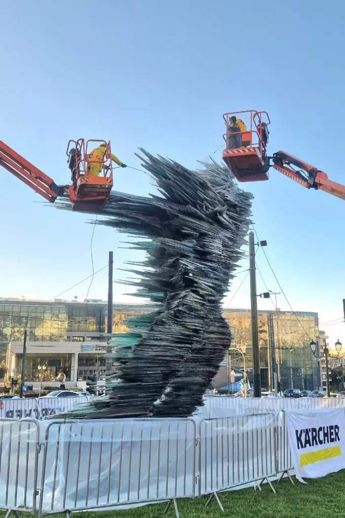 Δρομέας γλυπτό