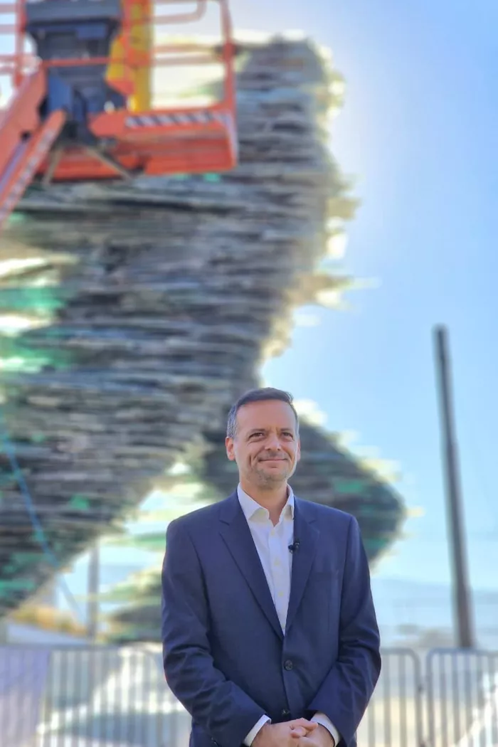 Δρομέας γλυπτό