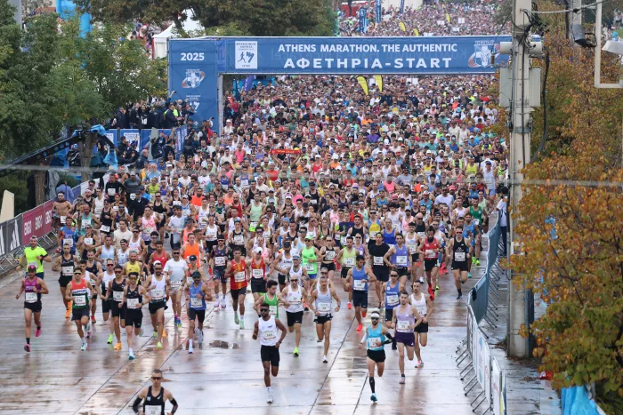 42ος Αυθεντικός Μαραθώνιος: Μεγάλος νικητής ο Παναγιώτης Καραΐσκος (φωτογραφίες)