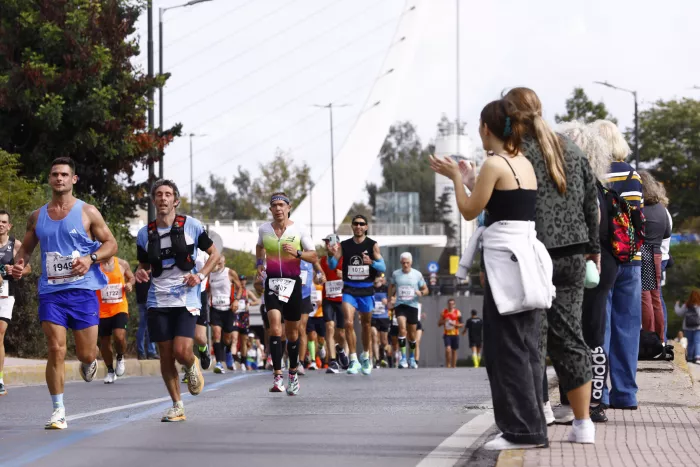 42ος Αυθεντικός Μαραθώνιος: Μεγάλος νικητής ο Παναγιώτης Καραΐσκος (φωτογραφίες)