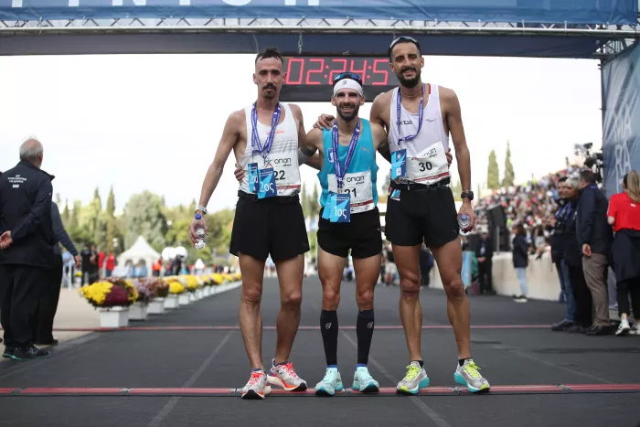 42ος Αυθεντικός Μαραθώνιος: Μεγάλος νικητής ο Παναγιώτης Καραΐσκος (φωτογραφίες)