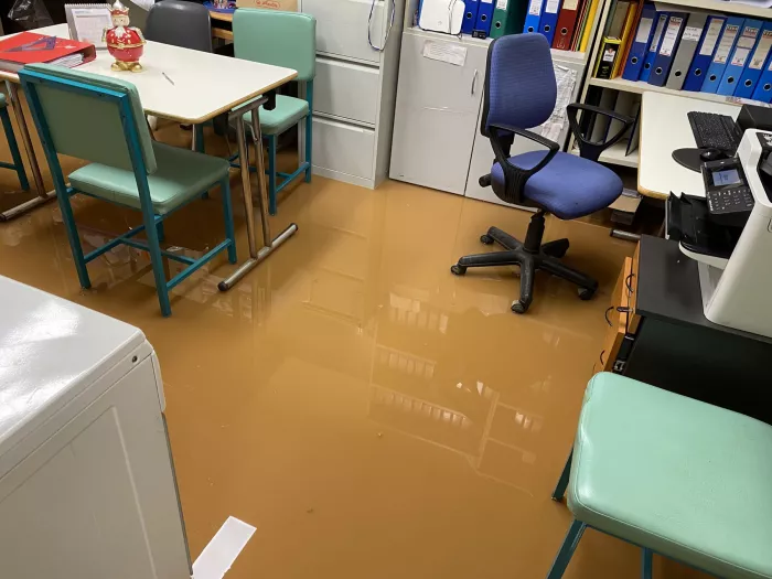 Κακοκαιρία: Πλημμύρισε το 3ο Δημοτικό Κορωπίου - Αδιανόητες εικόνες