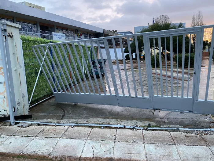 Κακοκαιρία: Πλημμύρισε το 3ο Δημοτικό Κορωπίου - Αδιανόητες εικόνες