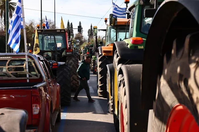 Αγρότες: Αποχωρούν το μεσημέρι από το Σύνταγμα - «Θα συνεχίσουμε τον αγώνα μας»