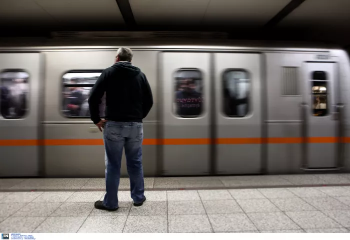 Μετρό Συντάγματος: Έπεσε άνθρωπος στις ράγες - Διακόπηκαν τα δρομολόγια στη Γραμμή 2