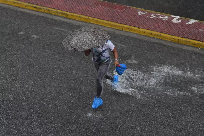 Καιρός: Τι ώρα θα βρέξει σήμερα στην Αττική (live)