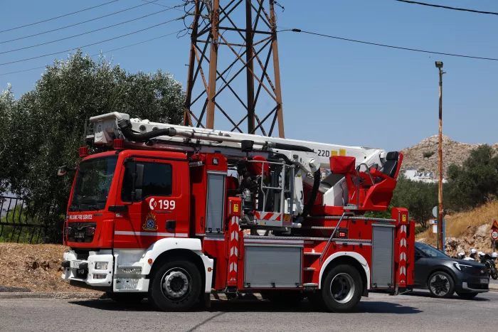 Φωτιά σε πιλοτή πολυκατοικίας στο Νέο Ψυχικό 