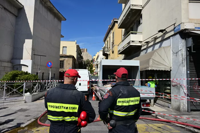 Κατάρρευση κτιρίου στην Αθήνα: «Ήταν κατοικήσιμο, πρέπει να ερευνηθεί απ’ άκρη σ’ άκρη»