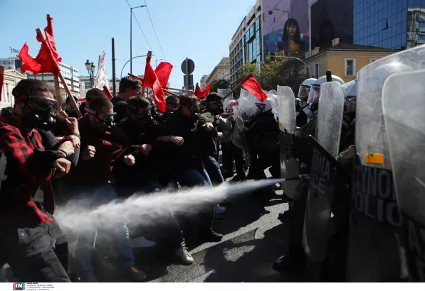Επεισόδια στα Προπύλαια