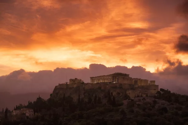 Χαραυγή στην Ακρόπολη